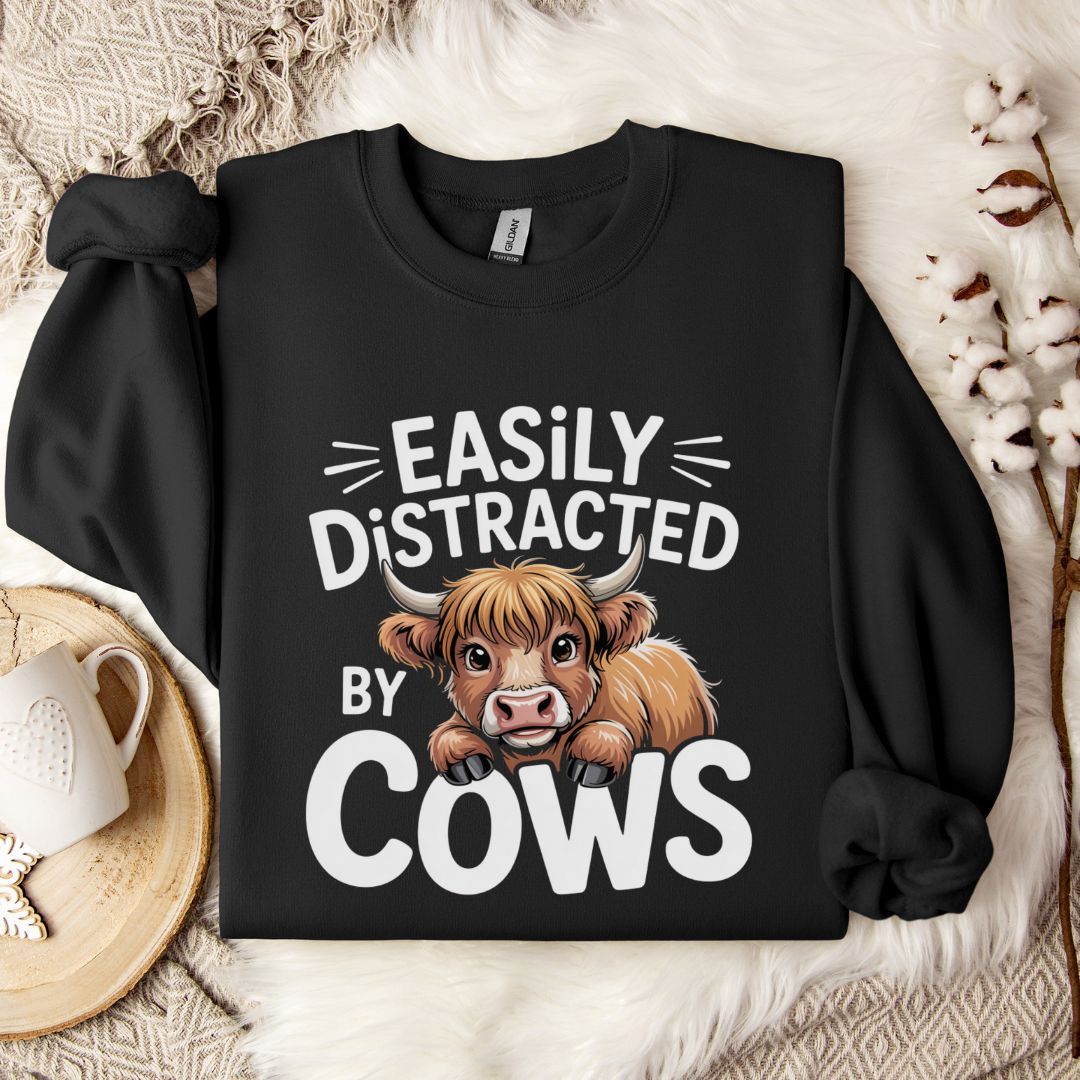 Funny Highland Cow Mom Sweatshirt – Easily Distracted by Cows Crewneck for Cow Lovers, Farmers & Country Life Fans