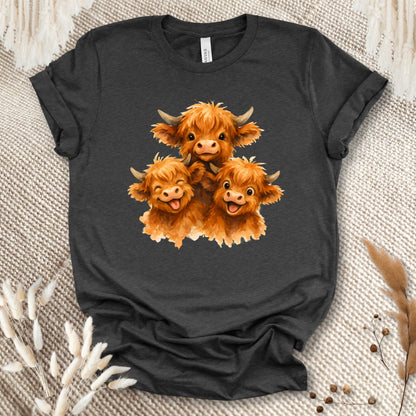 Cute Highland Cow T-Shirt – Adorable Baby Highland Cows Tee for Cow Lovers, Farm Families & Country Kids