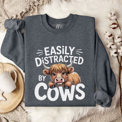 Funny Highland Cow Mom Sweatshirt – Easily Distracted by Cows Crewneck for Cow Lovers, Farmers & Country Life Fans