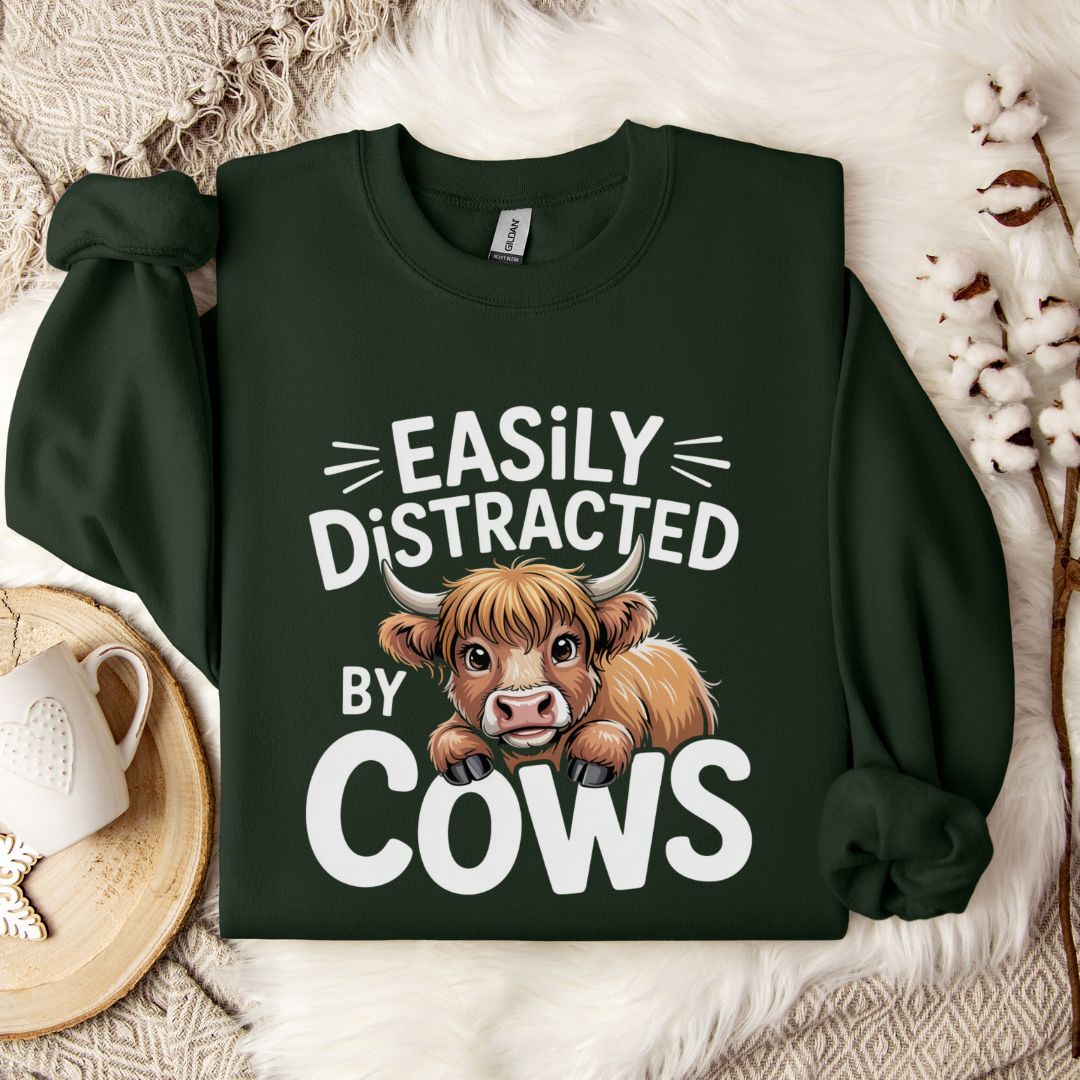 Funny Highland Cow Mom Sweatshirt – Easily Distracted by Cows Crewneck for Cow Lovers, Farmers & Country Life Fans