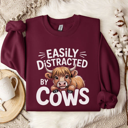 Funny Highland Cow Mom Sweatshirt – Easily Distracted by Cows Crewneck for Cow Lovers, Farmers & Country Life Fans